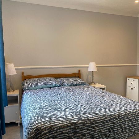 3 Double Bed House 10 Mins From Sandbanks Poole Dış mekan fotoğraf