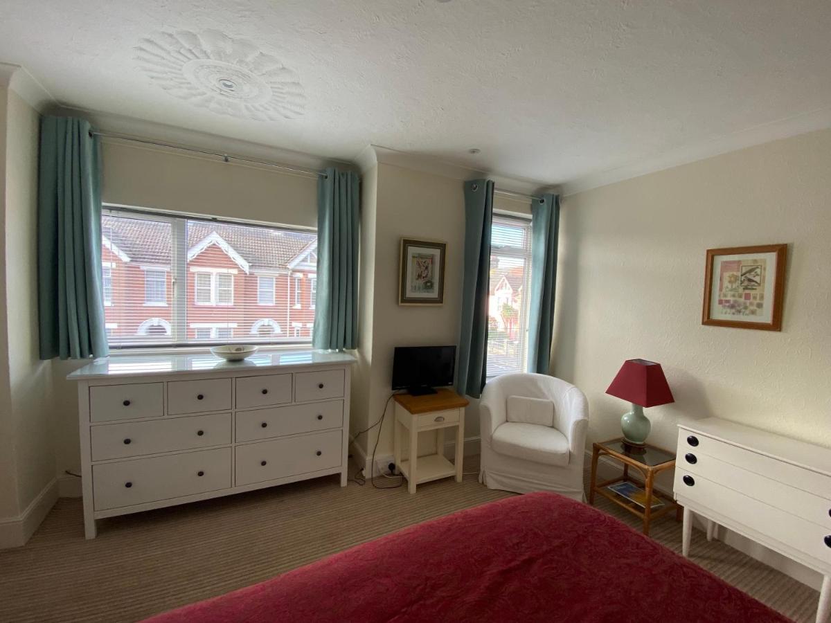 3 Double Bed House 10 Mins From Sandbanks Poole Dış mekan fotoğraf